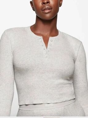NWT Skims Cotton Rib Crop Long Sleeve Henley - XXS